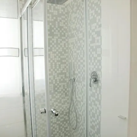 Oltremare פסקיצ'י